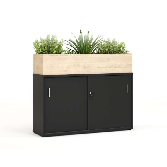 sliding-door-planter-box